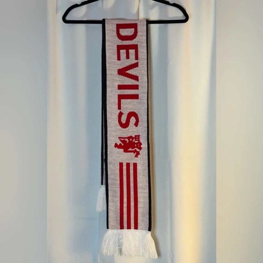 Adidas Manchester United Scarf Red Devils Soccer Fan Knit White Red Black Fringe